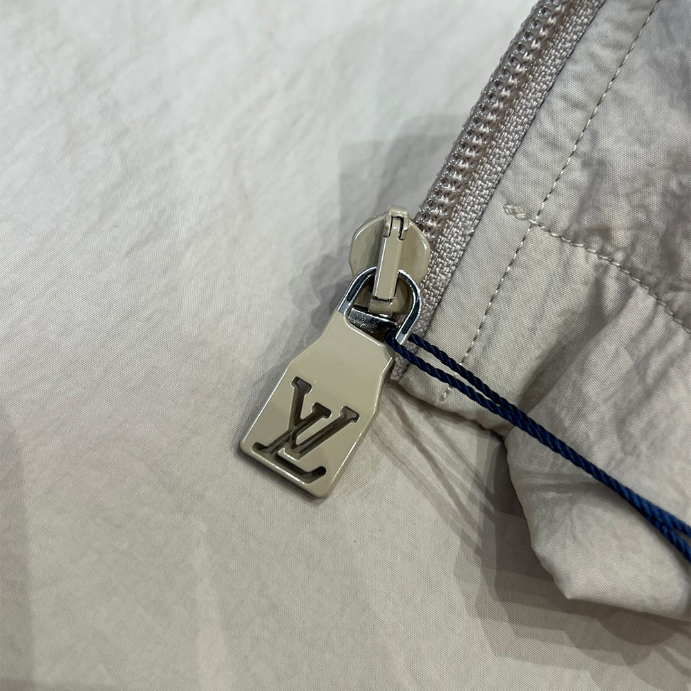 LV UNISEX SHIRT(size:S|M|L|XL)