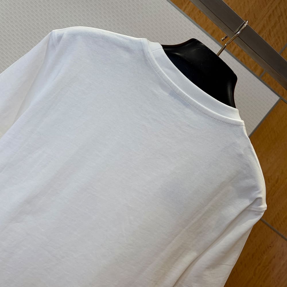 Bv*b*rry UNISEX SHIRT(size:S|M|L|XL)