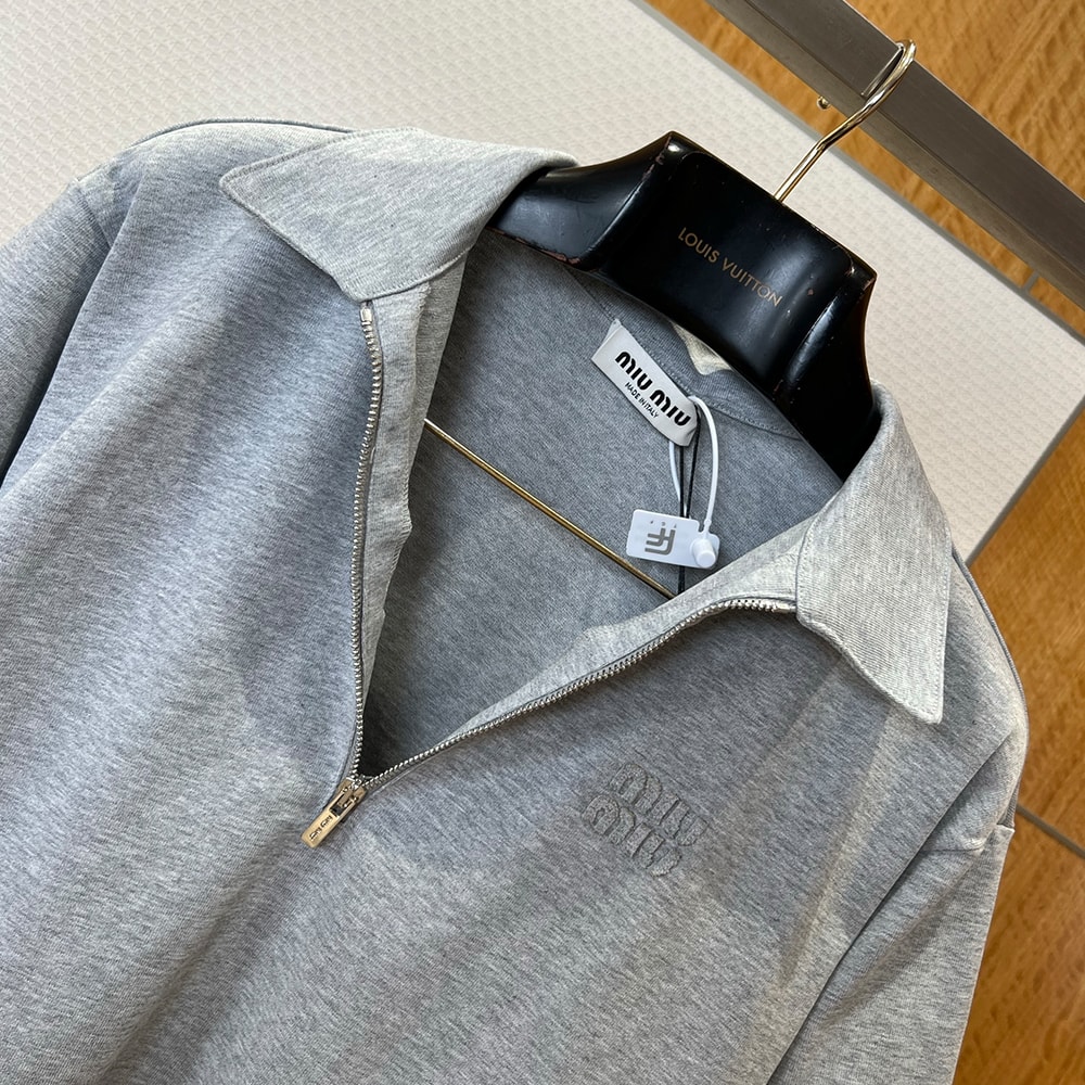 M1um1u UNISEX SHIRT(size:S|M|L|XL)