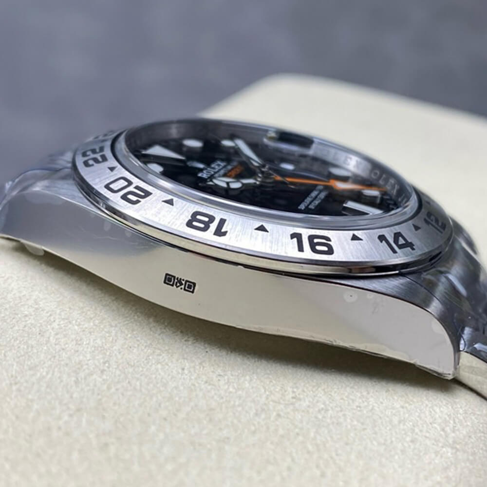 R01ex Explorer II