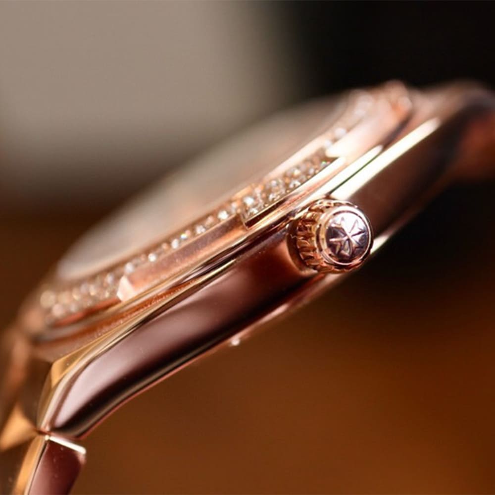 Vacheron C0nstan1n Overseas Self-winding
