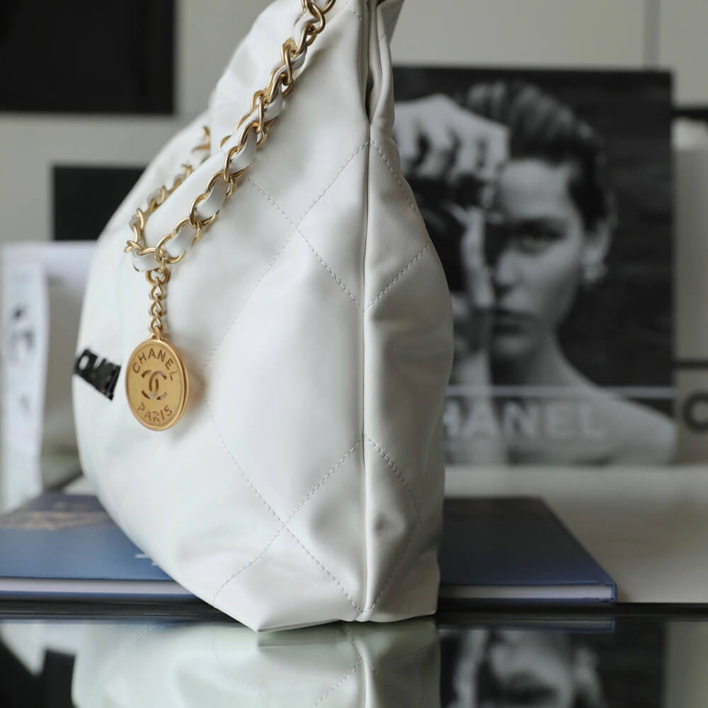 Ch**el 22 HANDBAG