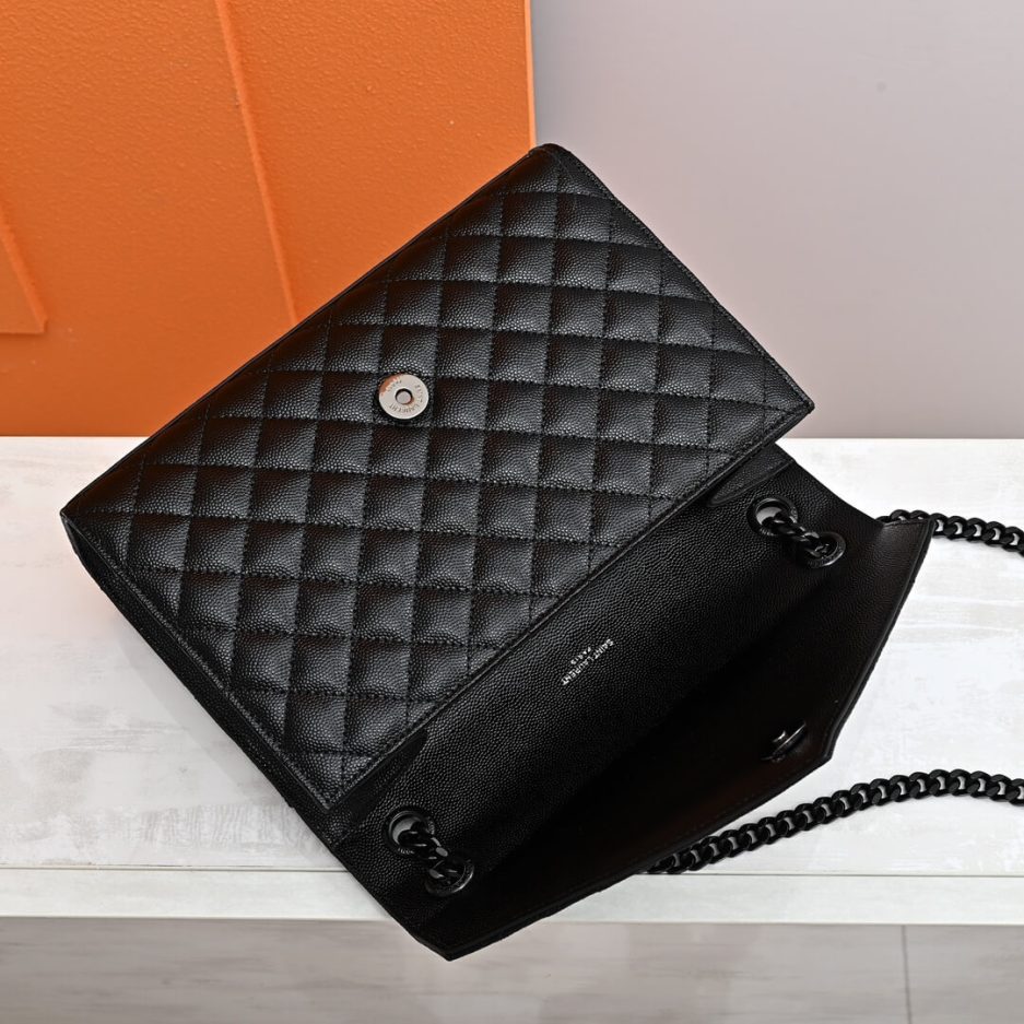 Y51 ENVELOPE MEDIUM IN QUILTED GRAIN DE POUDRE EMBOSSED LEATHER