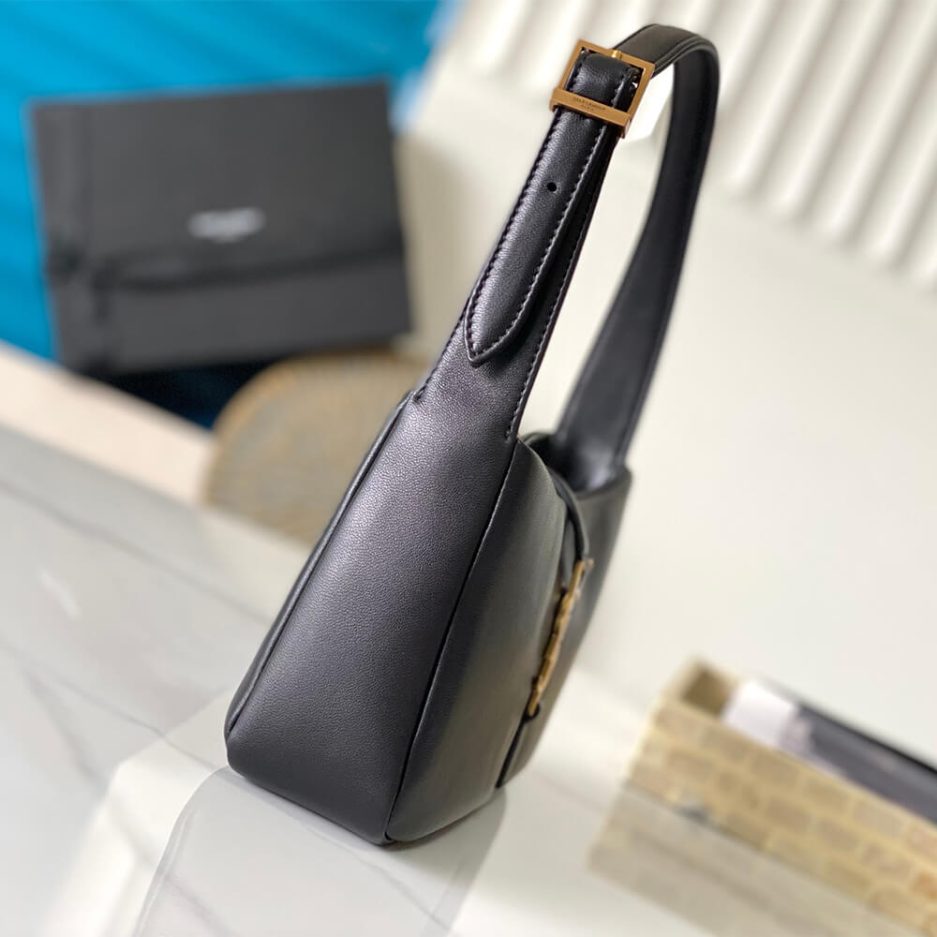 Y51 LE 5 À 7 ARMPIT BAG
