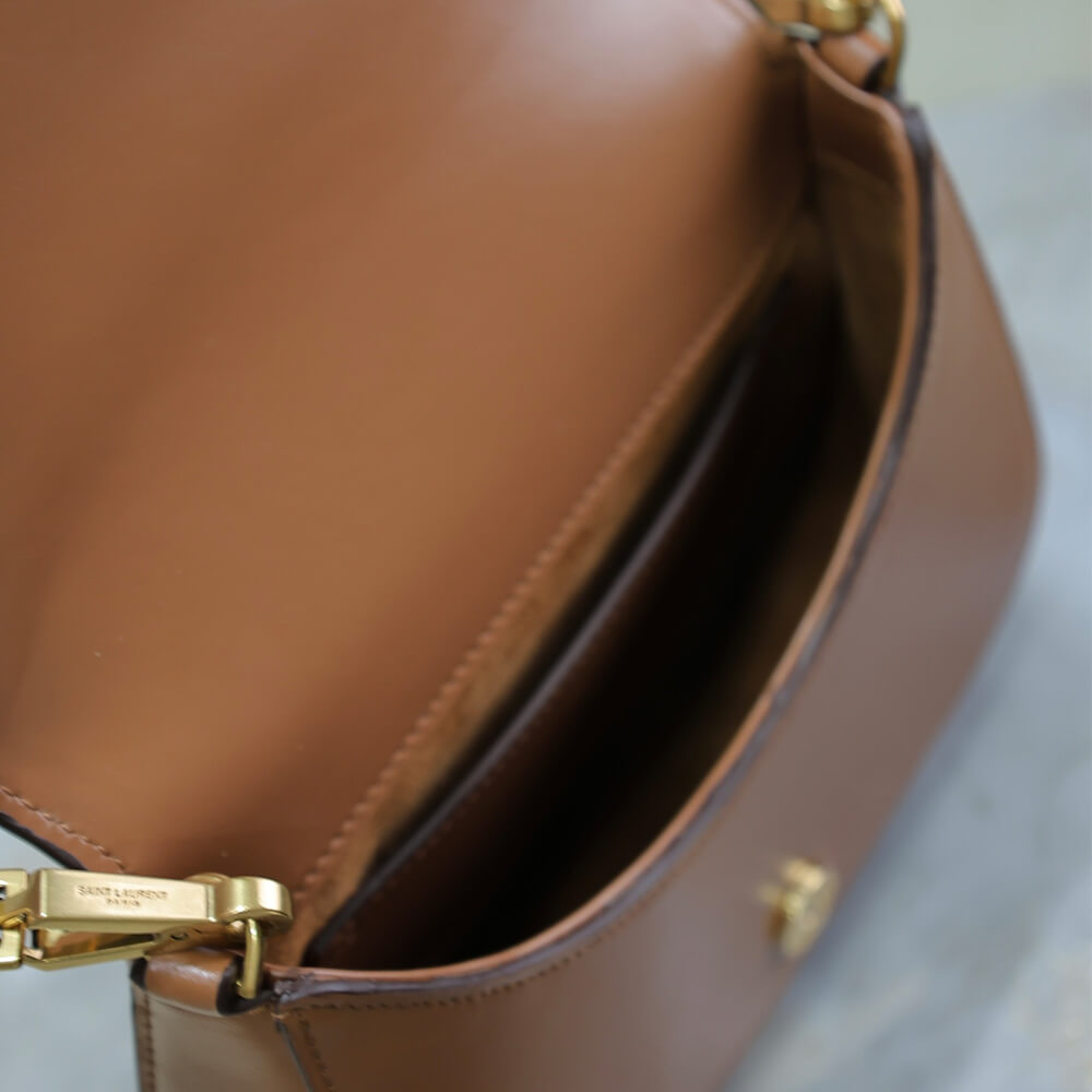 Y51 VOLTAIRE TOP HANDLE in leather