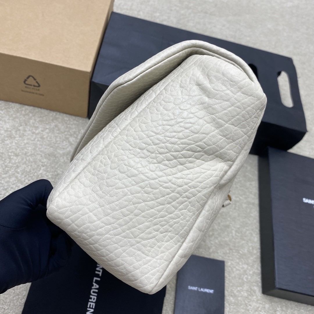 Y51 Calypso large in grained lambskin (HIGH-END GRADE)