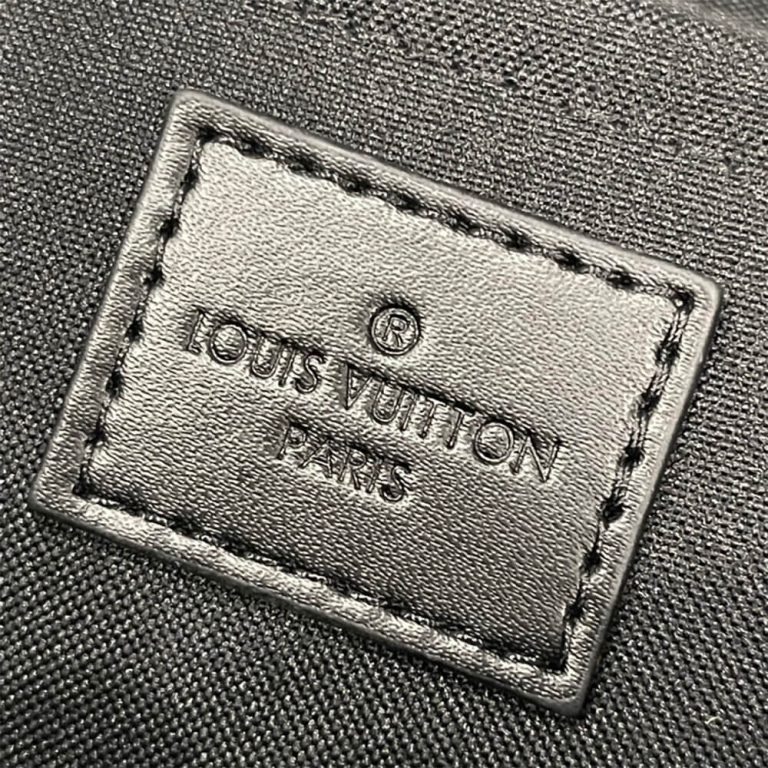 LV S-Cape Messenger